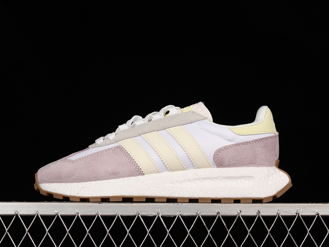 RETROPY E5 SHOES CLOUD WHITE/CHALK WHITE/ALMOST PINK · GW8262, photo 1