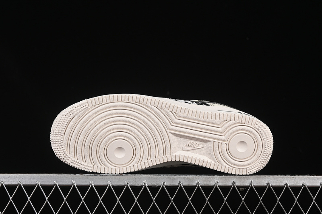 Nike [FJ7740-710]-[AIR FORCE 1 07 LOW LITTLE BLACK CAT WHITE/GREY/BLACK]-[WOMAN:36-39]-[MAN:40-45] - Image 15