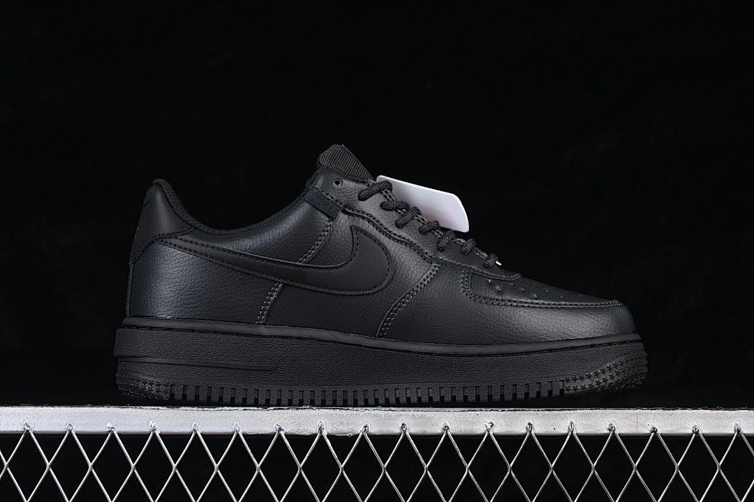 Nike [HV5953-001]-[AIR FORCE 1 LOW GORE-TEX VIBRAM OFF NOIR/BLACK/YELLOW]-[WOMAN:36-39]-[MAN:40-45] - Image 16