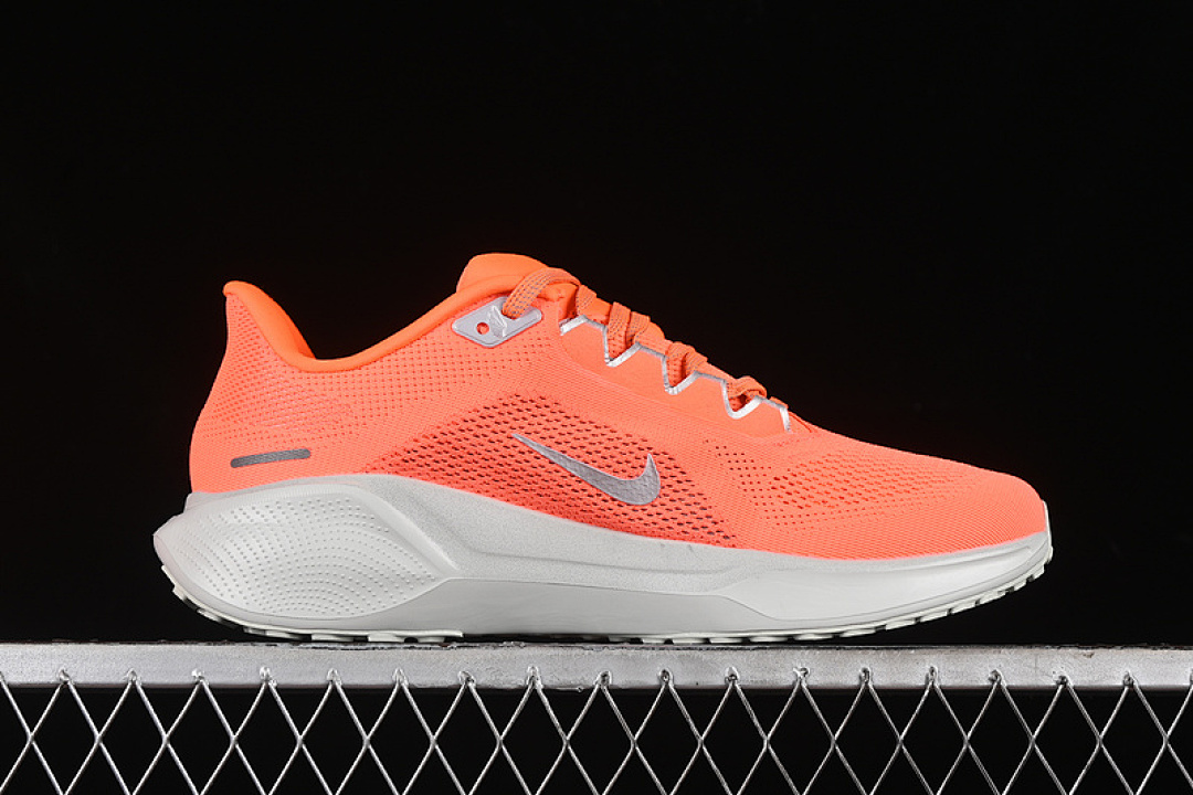Nike [HQ2938-800]-[AIR ZOOM PEGASUS 41 HYPER CRIMSON/SAFETY ORANGE/PHOTON DUST/METALLIC (SILVER]) - Image 2