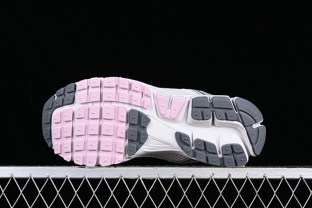 Nike [FN3695-001]-[ZOOM VOMERO 5 SP WHITE/GREY]-[WOMAN:36-39]-[MAN:40-45] - Image 14