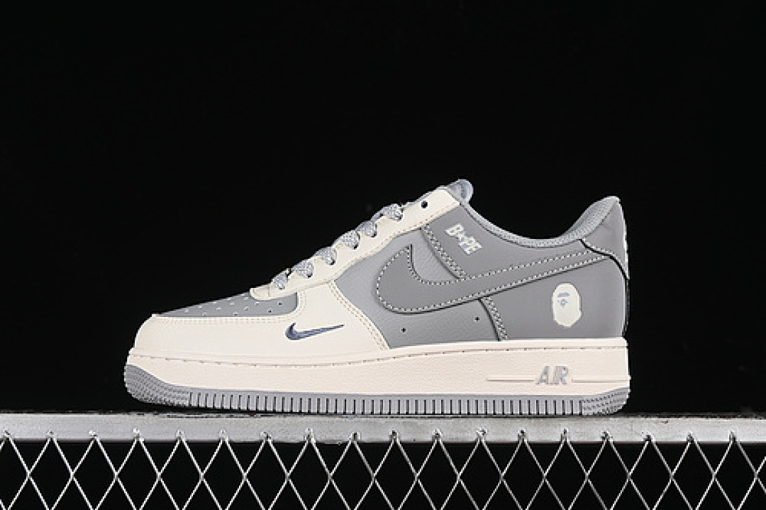 Nike Nike AIR FORCE 1 07 LOW BAPE OFF WHITE/GREY · BB6566-207, photo 1