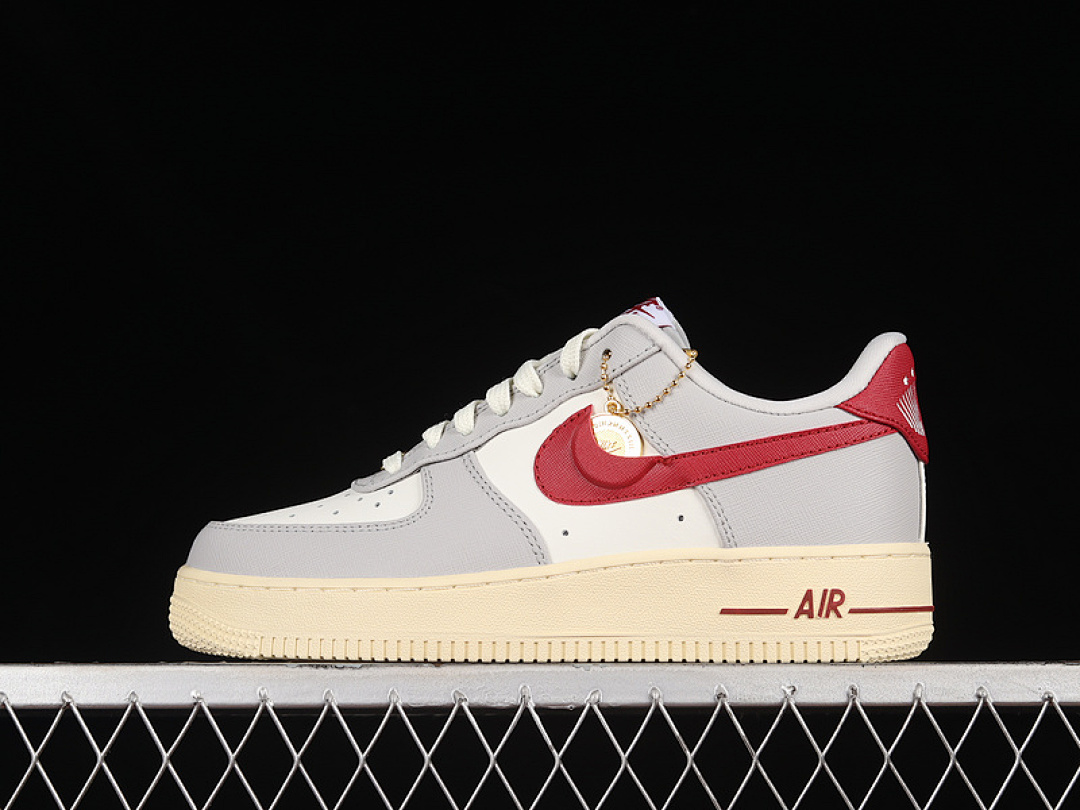 Nike [DV7584-001]-[AIR FORCE 1 LOW PHOTON DUST/TEAM RED-SUMMIT WHITE-MUSLIN]-[UNISEX:36-45], photo 1