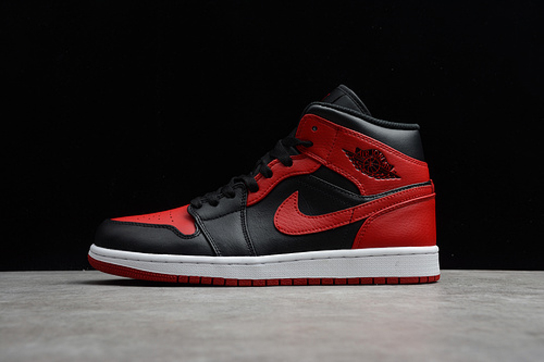 Jordan CJ AIR Jordan 1 MID BRED BLACK/BLACK/RED · 554724-074, photo 1