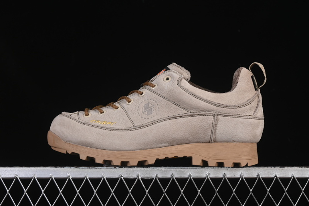 Unbranded [TH56603299 DESERT COLOR]-[CRISPI OUTDOOR LOW GTX DESERT/BROWN]-[WOMAN:36-39]-[MAN:40-45], photo 1