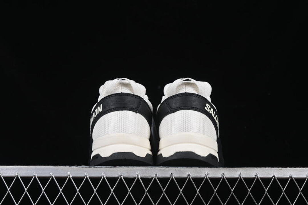 On Running [475362-28]-[X-ALP MM6 BLACK/BEIGE/LIGHT GRAY]-[WOMAN:36-39]-[MAN:40-45] - Image 13