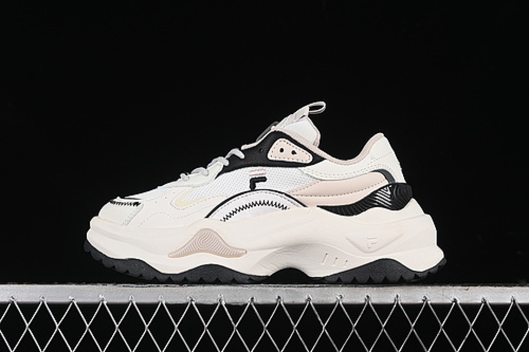 Fila [T12W331301FWC]-[FILA FUSION WHITE/BEIGE/BLACK]-[WOMAN:35.5-40], photo 1