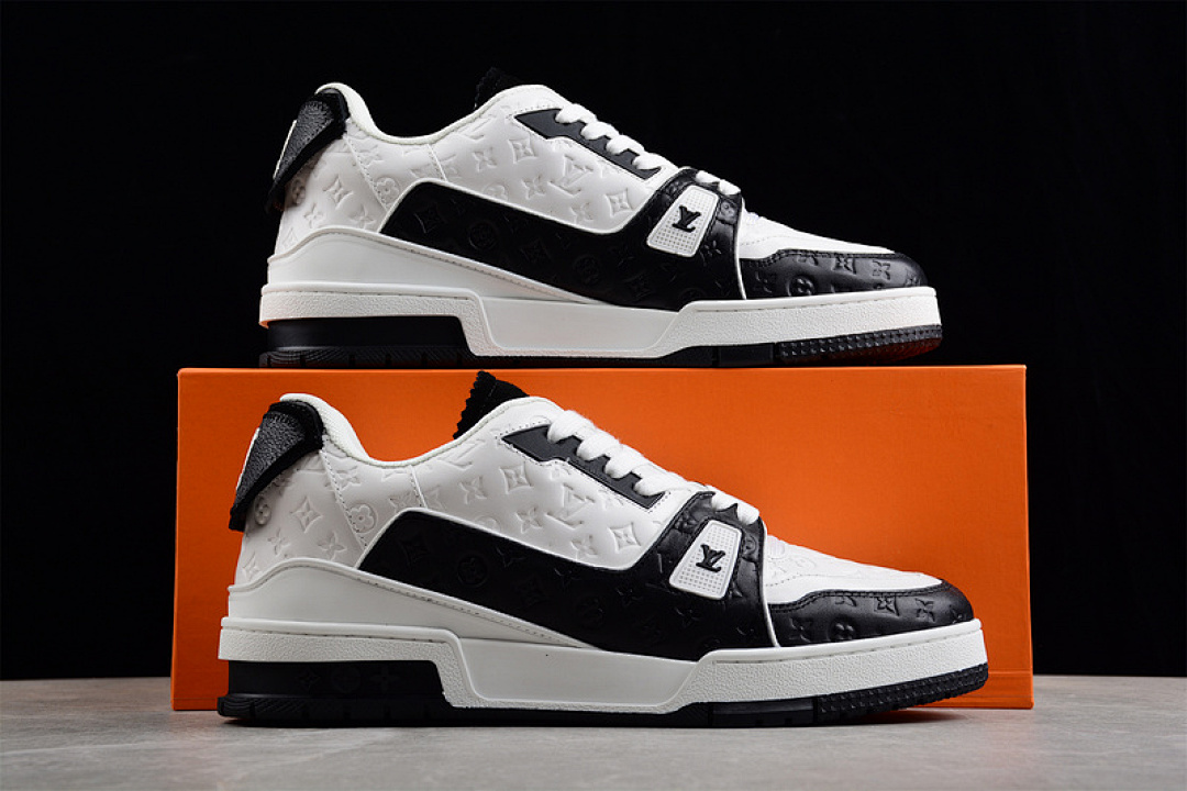 Louis Vuitton [L*V TRAINER LOW SNEAKER WHITE/WHITE/BLACK]-[WOMAN:35-39]-[MAN:40-45] - Image 17
