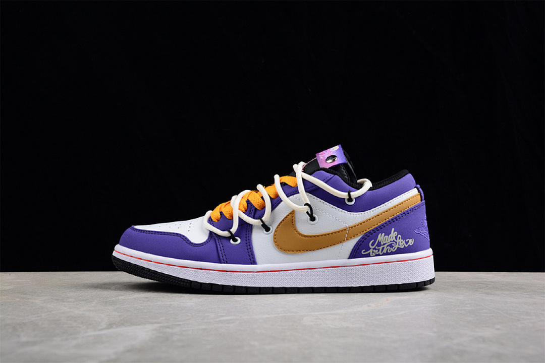 Jordan [553558-062]-[AIR JORDAN 1 LOW WHITE/PURPLE/YELLOW]-[WOMAN:36-39]-[MAN:40-46], photo 1
