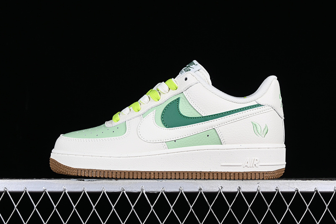 Nike [CC2569-055]-[AIR FORCE 1 07 LOW WHITE/GREEN/BROWN]-[WOMAN:36-39]-[MAN:40-45], photo 1