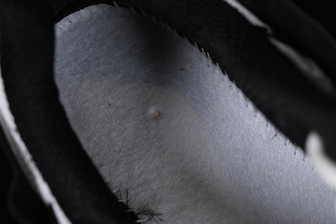 Nike [FJ5474-133]-[AIR ZOOM VOMERO 5 TIMELESS WHITE/BLACK/PHOTON DUST/SAIL]-[UNSIZE:36-45] - Image 4