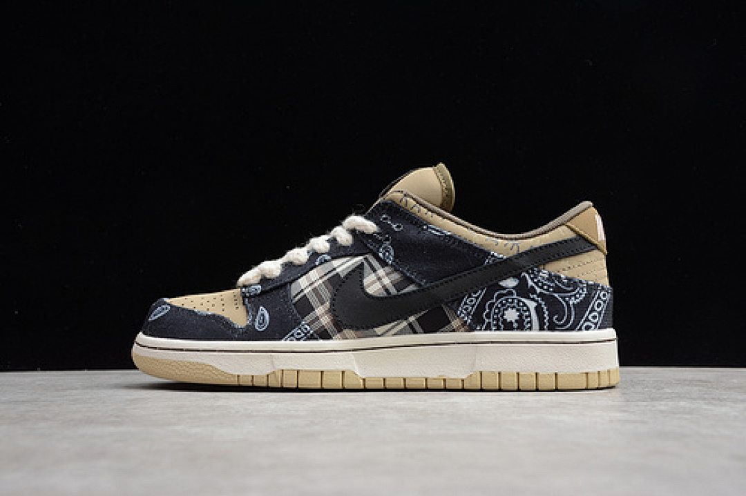 Unbranded [CT5053-001]-[SB DUNK LOW TRAVIS SCOTT BLACK/PARACHUTE BEIGE-PETRA (BROWN]), photo 1