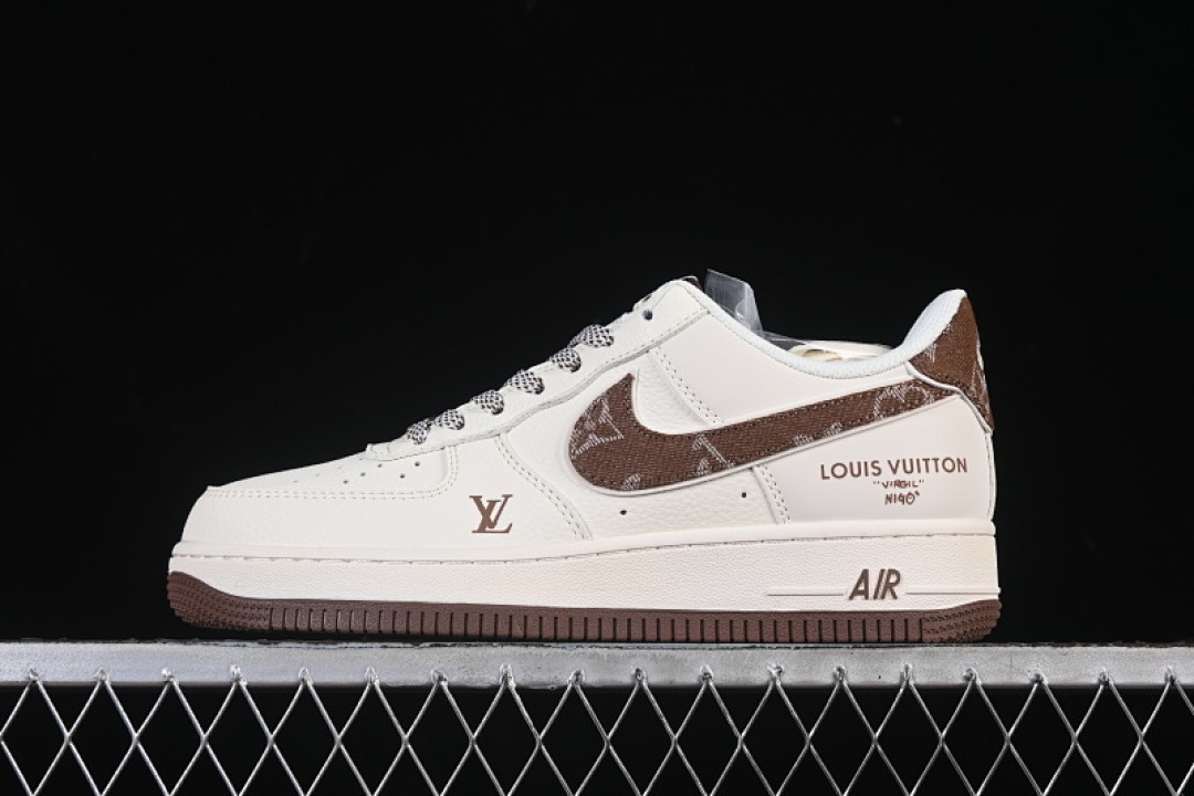 Nike [SM6668-109]-[AIR FORCE 1 07 LOW CASUAL SNEAKERS BROWN/BEIGE]-[WOMAN:36-39]-[MAN:40-45], photo 1