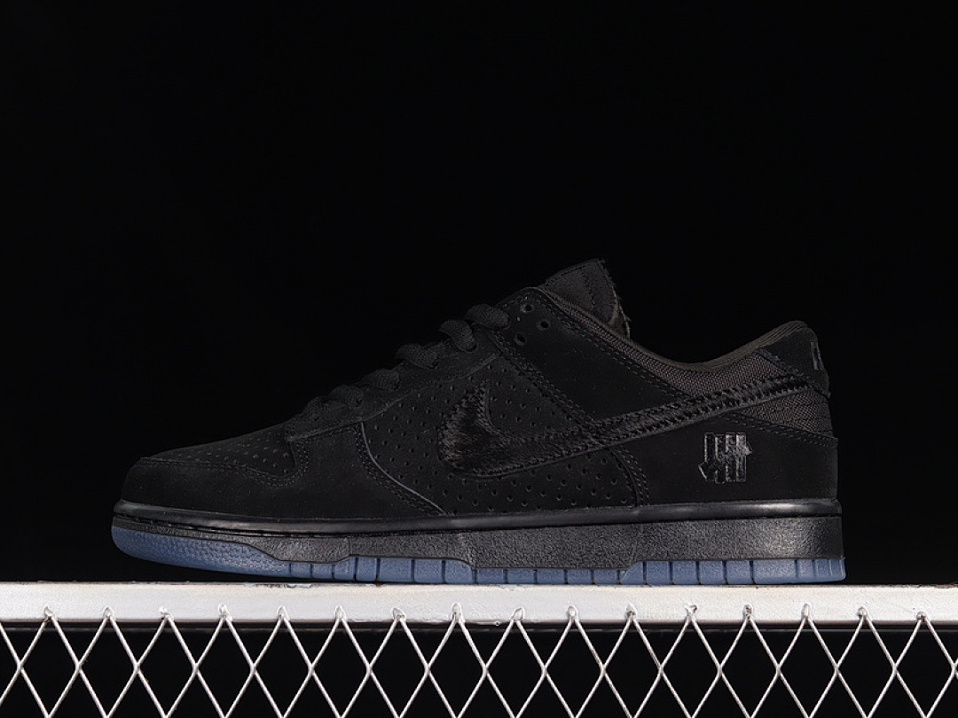 Undefeated [DO9329-001]-[UNDEFEATED SB DUNK LOW VS AF1 BLACK/BLACK/BLACK]-[WOMAN:36-39]-[MAN:40-46], photo 1