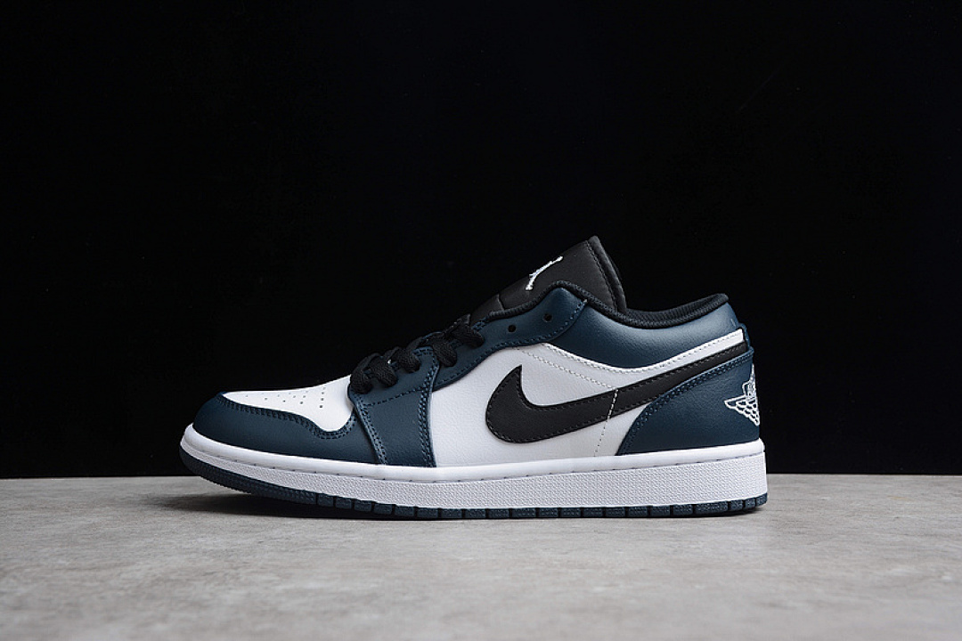 Jordan AIR Jordan 1 LOW WHITE/DARK TEAL/BLACK · 553558-411, photo 1