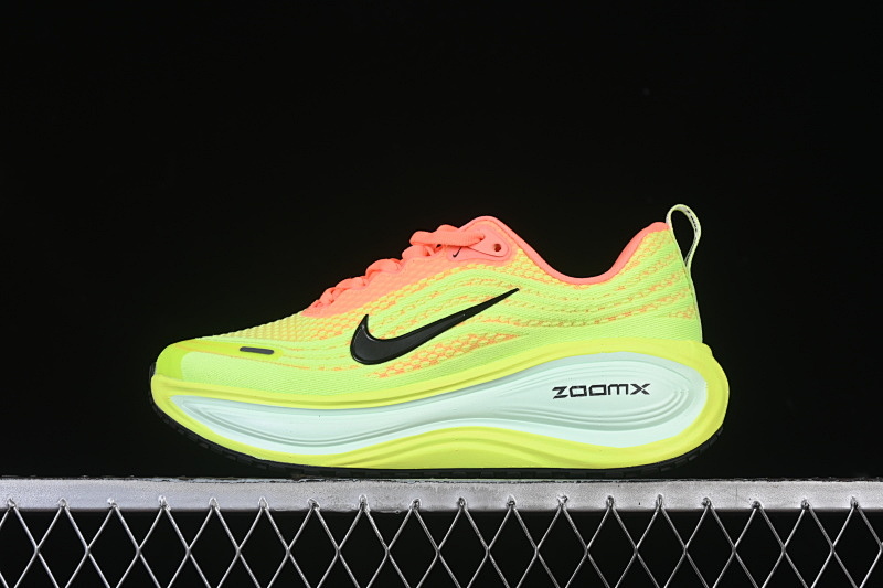 Nike Nike AIR ZOOM VOMERO PLUS GREEN/ORANGE/BLACK · HV8150-800, photo 1