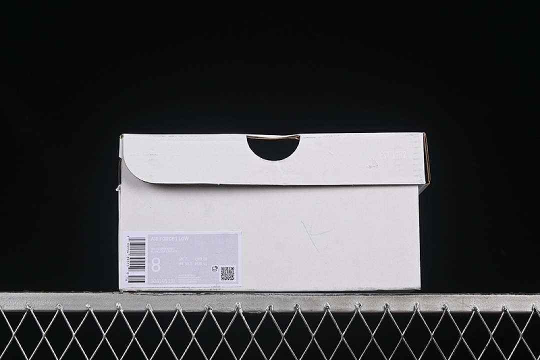 Nike [306146-131]-[AIR FORCE 1 07 LOW WHITE/CLASSIC GREEN-VARSITY RED]-[WOMAN:36-39]-[MAN:40-45] - Image 12