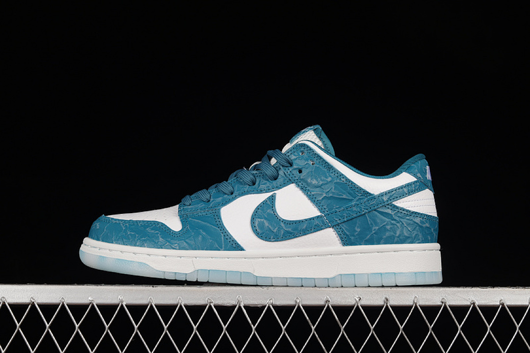 Unbranded [DV3029-100]-[WMNS DUNK LOW 'OCEAN'SUMMIT WHITE/BRIGHT SPRUCE]-[MAN:39-45], photo 1