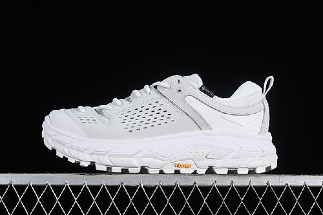 Hoka Hoka [1130310 WNCL]-[ ONE TOR ULTRA LOW WHITE/NIMBUS CLOUD]-[MAN:40-45], photo 1