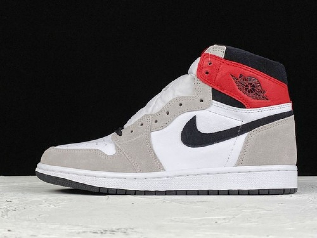 Jordan [555088-126]-[AIR JORDAN 1 RETRO HIGH OG WHITE/BLACK-LIGHT SMOKE (GREY]), photo 1