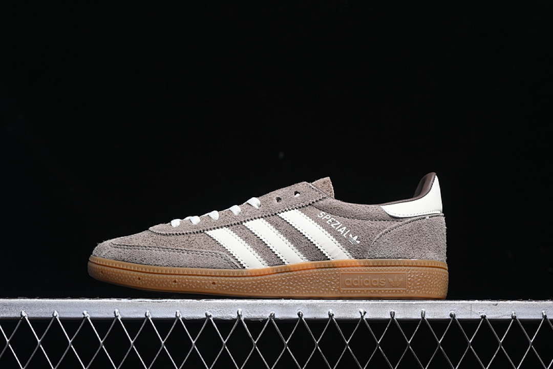 Off-White [IF6490]-[HANDBALL SPEZIAL EARTH STRATA/OFF WHITE/GUM]-[WOMAN:35-39]-[MAN:40-45], photo 1