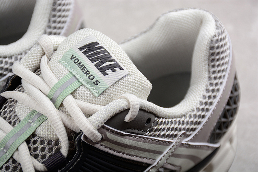 Nike [FB8825-001]-[AIR ZOOM VOMERO 5 COBBLESTONE/LIGHT BONE]-[WOMAN:36-39]-[MAN:40-45] - Image 7