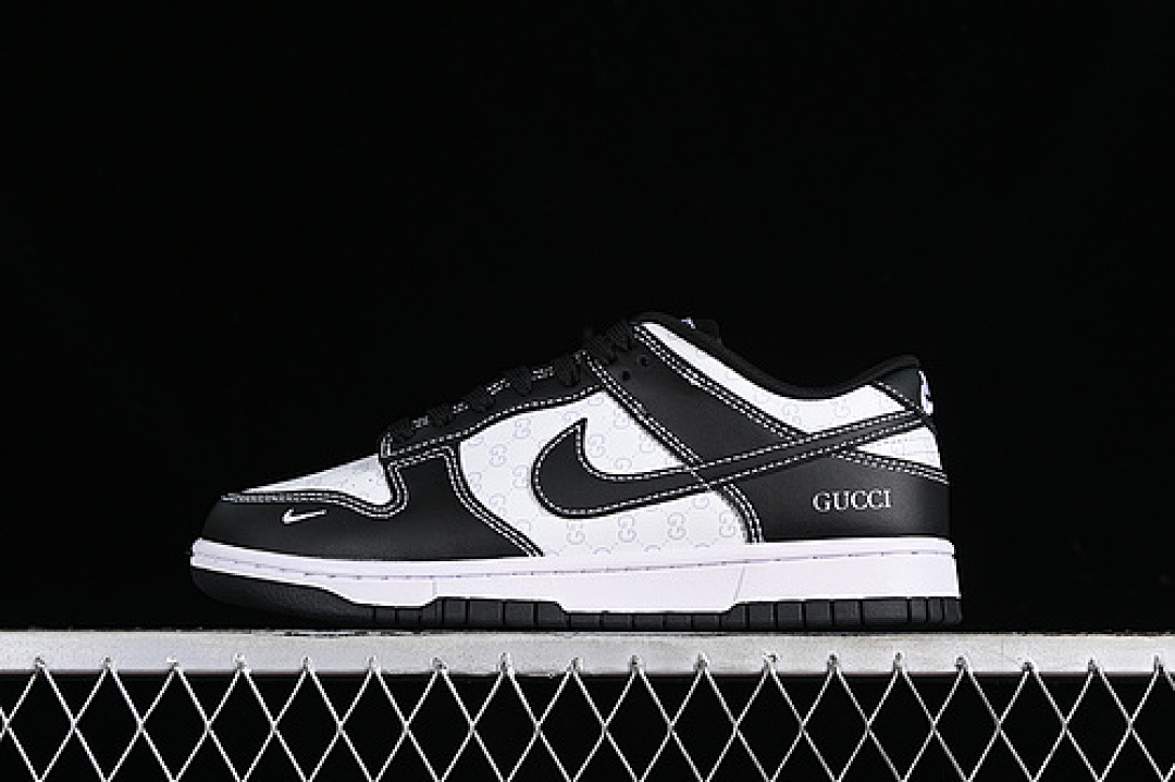 Unbranded [SF1588-136]-[SB DUNK LOW GU*CCI WHITE/BLACK]-[WOMAN:36-39]-[MAN:40-45], photo 1