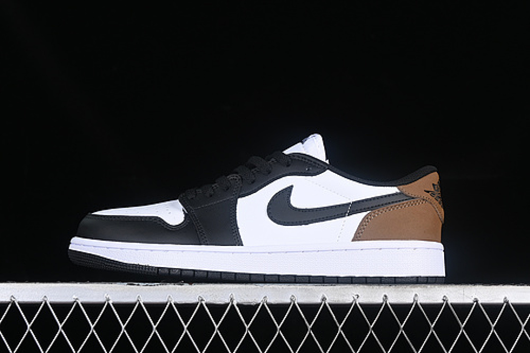 Jordan [CZ0790-102]-[AIR JORDAN 1 RETRO LOW OG MOCHA WHITE/BLACK/PALOMINO]-[UNISEX:35.5-47.5], photo 1