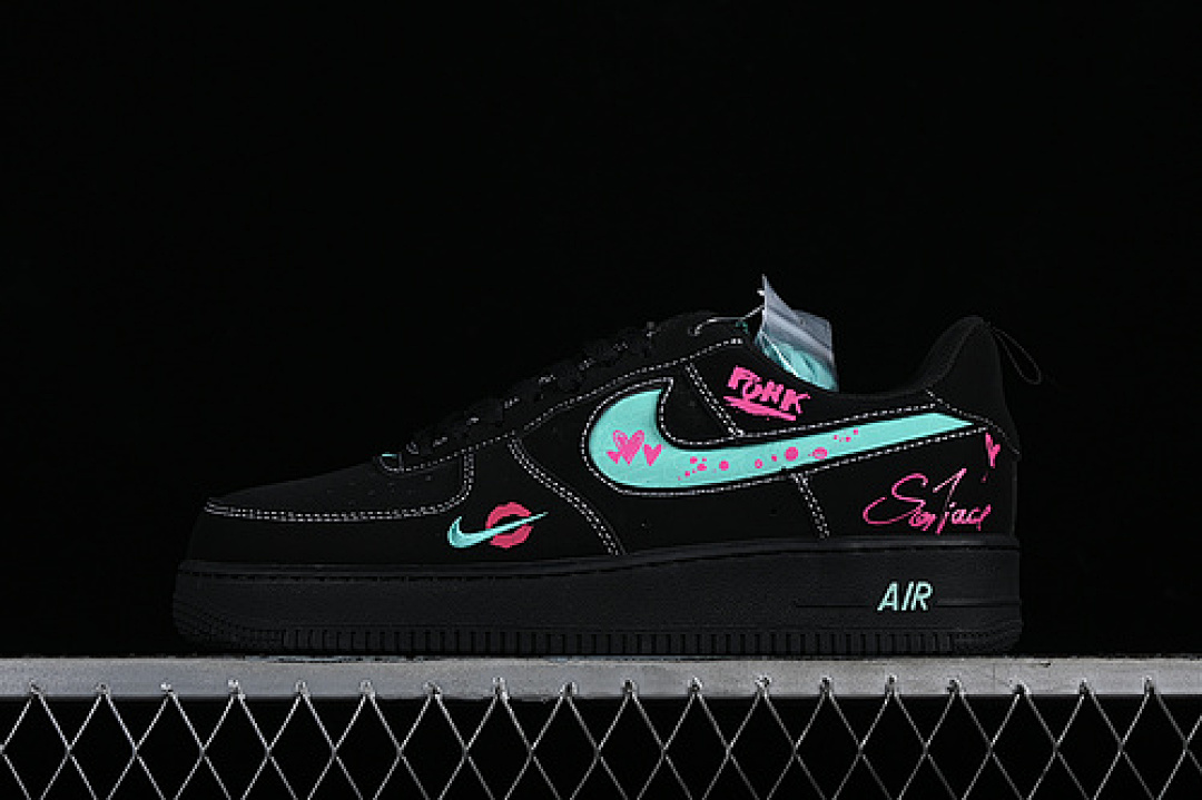 Nike [FB8971-005]-[AIR FORCE 1 07 LOW FLAME RED LIPS BLACK/BLUE/PINK]-[WOMAN:36-39]-[MAN:40-45], photo 1