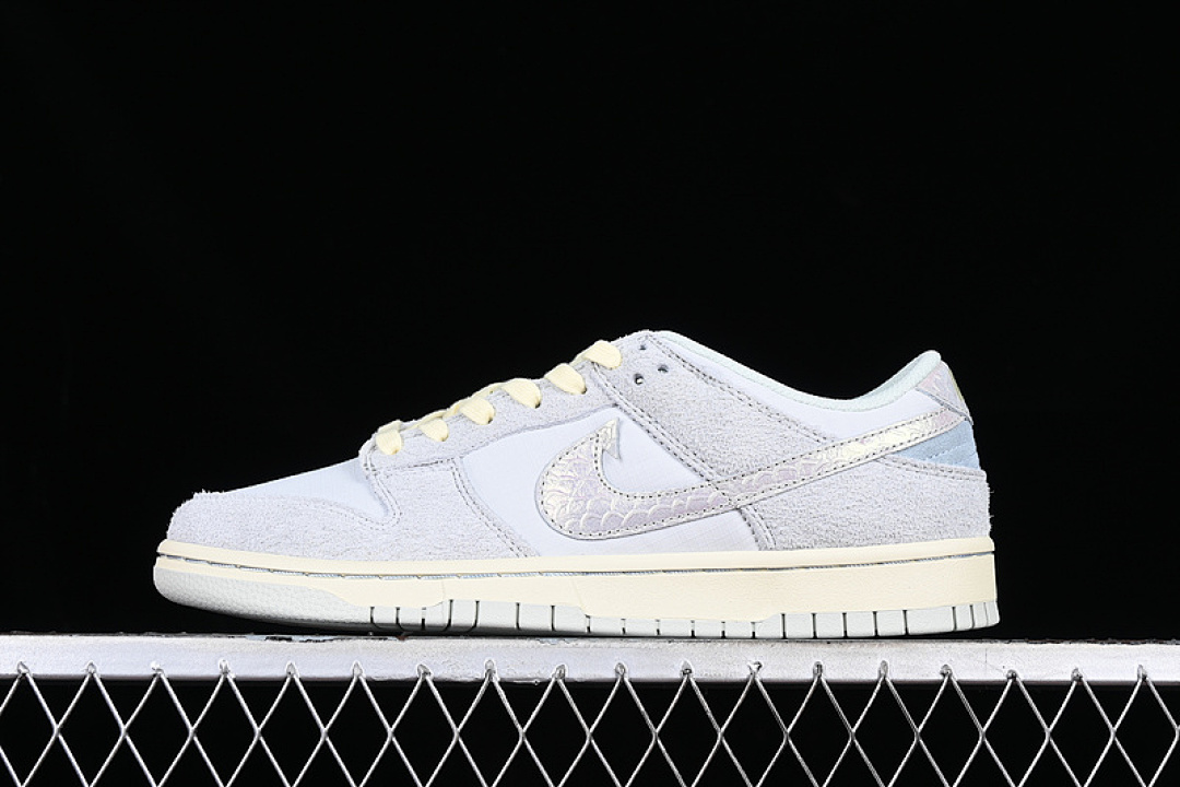 Unbranded [DV7210-001]-[DUNK LOW SE GONE FISHING CHINOOK SALMON PHOTON DUST/LIGHT SILVER/ALABASTER], photo 1