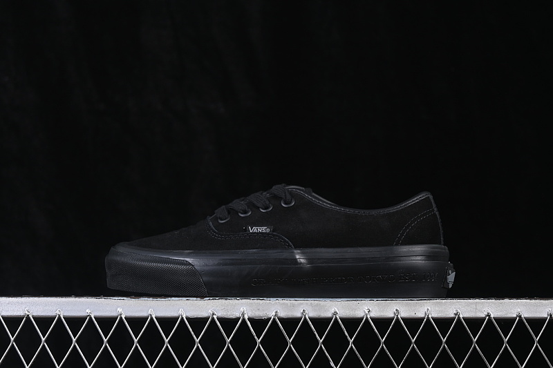 AUTHENTIC 44 CASUAL SNEAKERS BLACK/INKINESS · VN000XVJBLA, photo 1