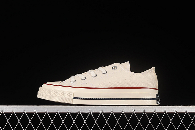 Converse Converse CHUCK TAYLOR ALL-STAR 70S LOW TOP PARCHMENT BEIGE/BEIGE/RED · 162062C, photo 1