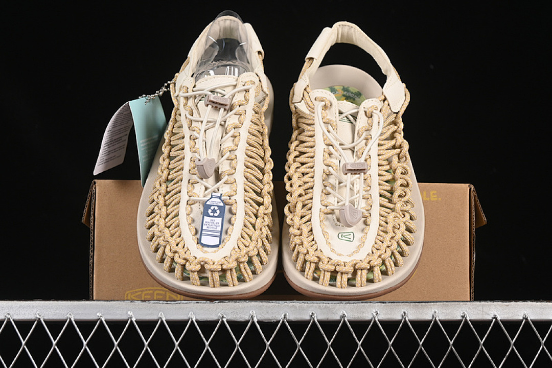 Keen [1025169 MIMOSA]-[KEEN UNEEK FLAT-M BEIGE]-[WOMAN:36-39]-[MAN:40-45] - Image 8