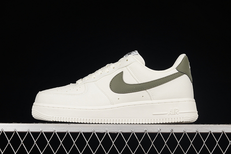 Nike Nike AIR FORCE 1 LOW 07 BEIGE/BEIGE/GREEN · DG2296-008, photo 1