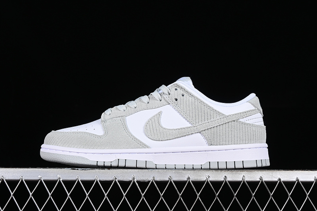 Unbranded [FN7658-100]-[DUNK LOW LIGHT SILVER CORDUROY WHITE/LIGHT SILVER]-[WOMAN:36-39]-[MAN:40-45], photo 1