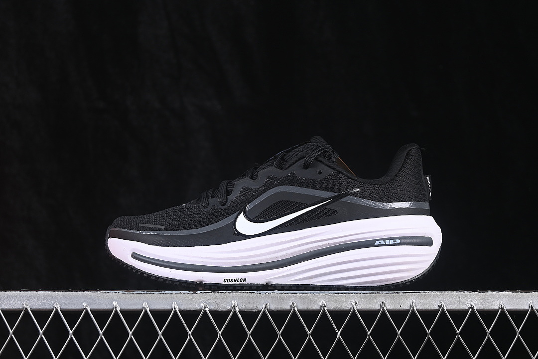 Unbranded [HV9273-002]-[ZOOM WINFLO 12 CASUAL RUNNING SHOES BLACK/WHITE]-[WOMAN:36-39]-[MAN:40-45], photo 1