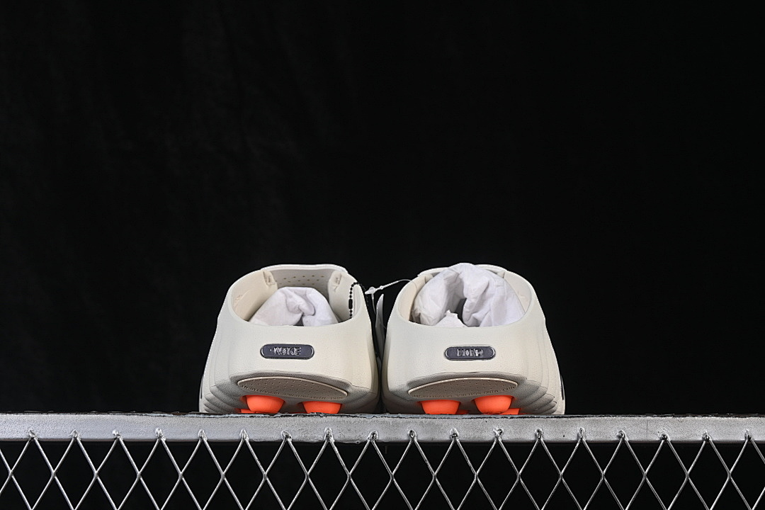 Unbranded [HQ4307-002]-[MIND 001 SLIDE BONE/HYPER CRIMSON/BUFF/CHROME]-[WOMAN:36-38.5]-[MAN:40-47.5] - Image 13