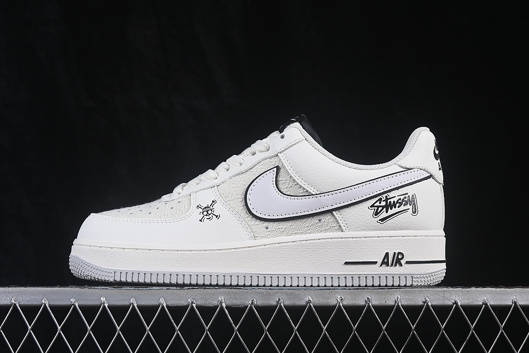Nike Nike AIR FORCE 1 07 LOW CASUAL SNEAKERS LIGHT GRAY/WHITE · HF0022-101, photo 1