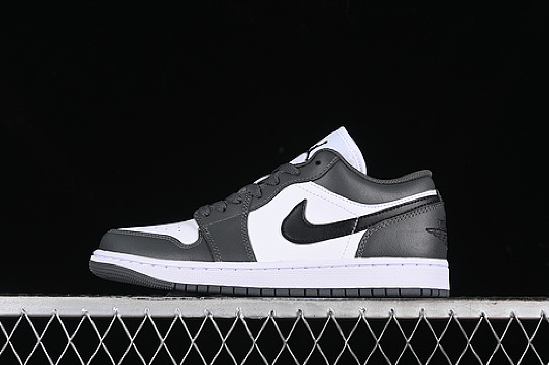 Jordan AIR Jordan 1 LOW IRON GREY/WHITE/BLACK · 553558-152, photo 1