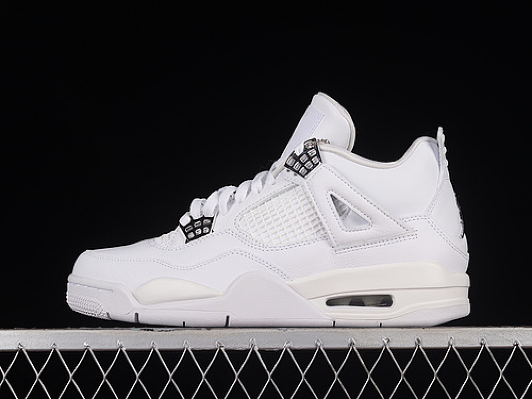 Jordan [308497-100]-[AIR JORDAN 4 RETRO PURE MONEY 2017 WHITE/METALLIC SILVER-PURE PLATINUM]-[40-47.5], photo 1