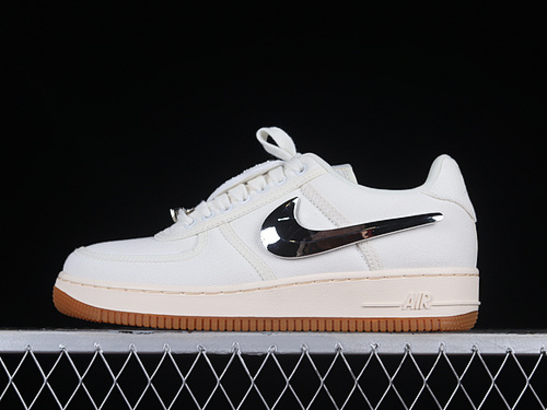 Nike [AQ4211-101]-[TRAVIS SCOTT AIR FORCE 1 SAIL SAIL/GUM LIGHT BROWN/SAIL]-[UNISEX:36-47.5], photo 1