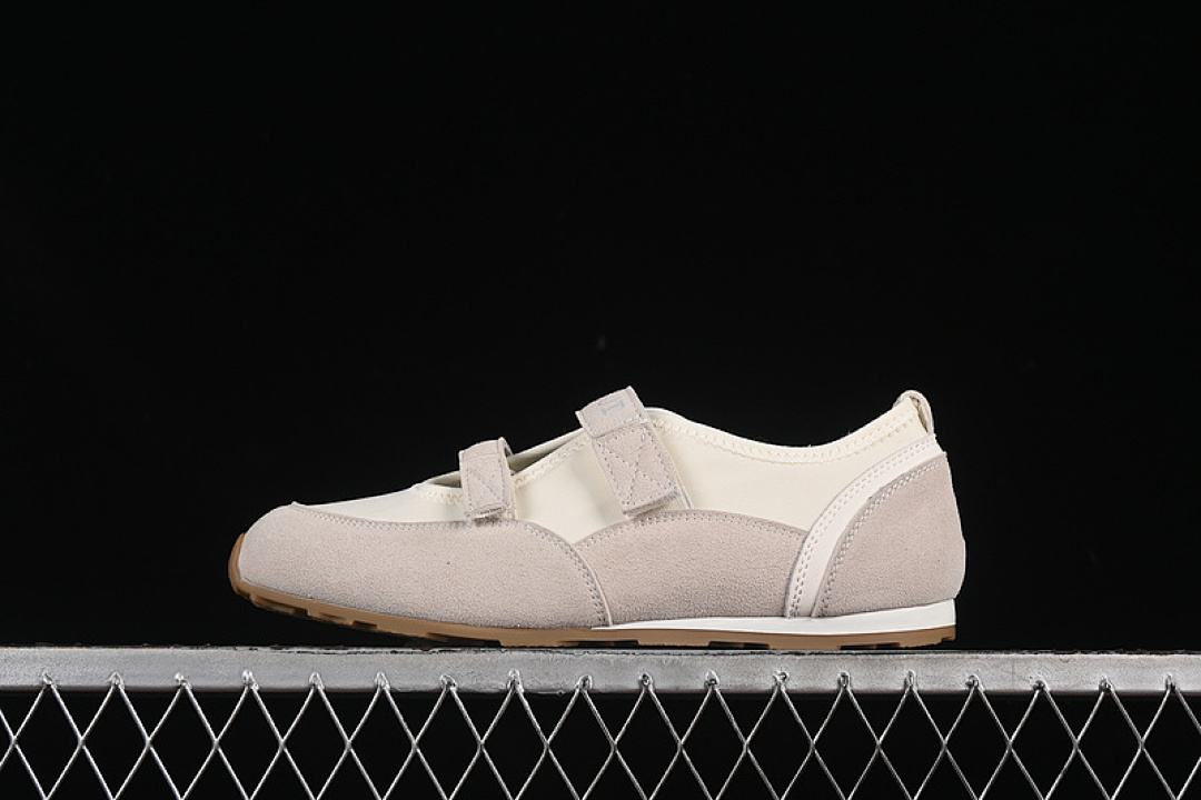 Unbranded [262]-[GG-CC WHITE/GREY]-[WOMAN:35-40], photo 1