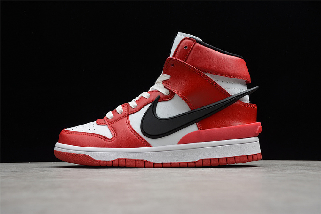 Unbranded [CU7544-102]-[AMBUSH X SB DUNK HIGH VARSITY RED BLACK WHITE]-[WOMAN:36-39]-[MAN:40-46], photo 1