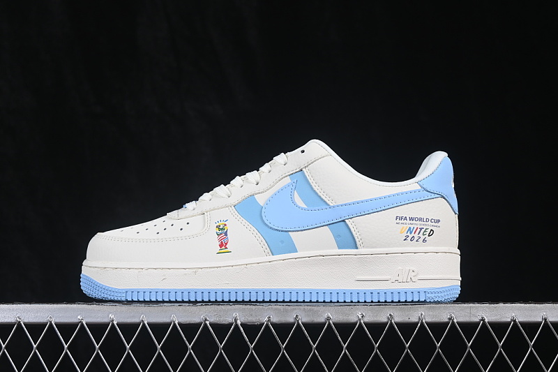 Nike Nike AIR FORCE 1 07 LOW CASUAL SNEAKERS SKY BLUE/WHITE · DD1982-373, photo 1