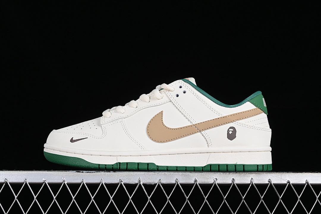 Bape [XH0923-154]-[SB DUNK LOW BAPE WHITE/BEIGE/GREEN]-[WOMAN:36-39]-[MAN:40-45], photo 1