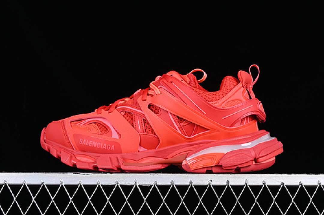 Balenciaga TRACK 4.0 RED · W3AD56060, photo 1