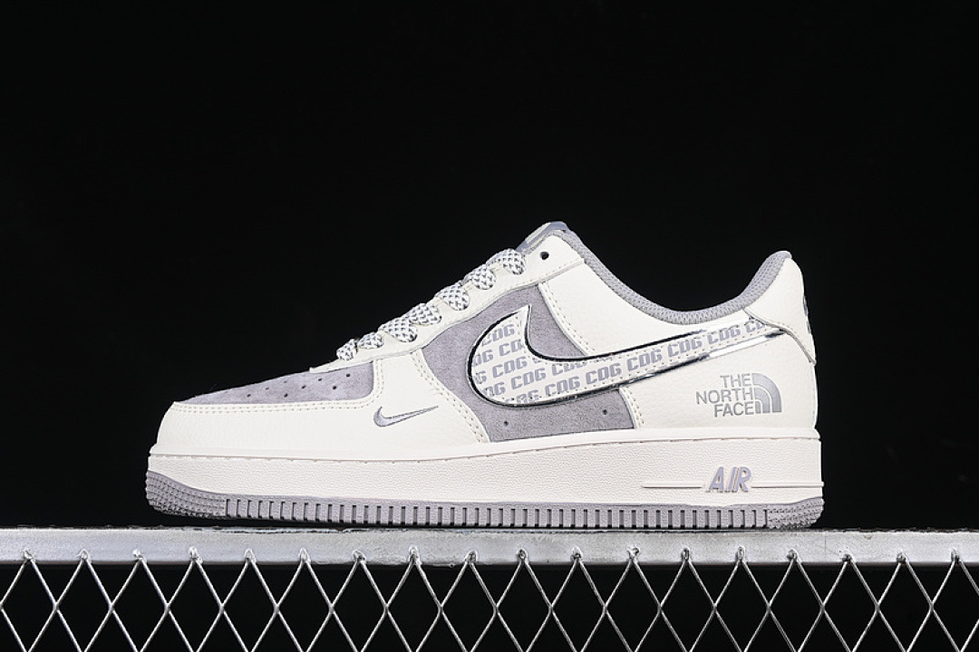 Nike Nike AIR FORCE 1 07 LOW CDG WHITE/GREY/SILVER · BB7518-014, photo 1