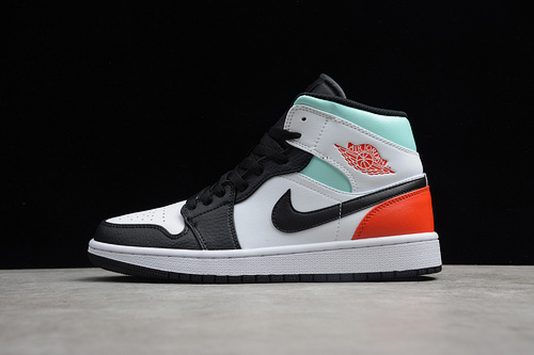 Jordan [BQ6931-100]-[AIR JORDAN 1 MID GS SE WHITE/BLACK/RED-SPRUCE]-[WOMAN:36-39]-[MAN:40-47], photo 1