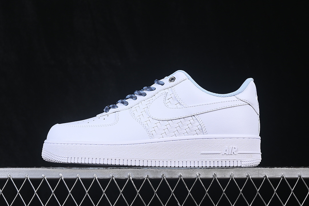 Nike Nike AIR FORCE 1 07 LOW CASUAL SNEAKERS WHITE/PURE WHITE · IW1892-111, photo 1
