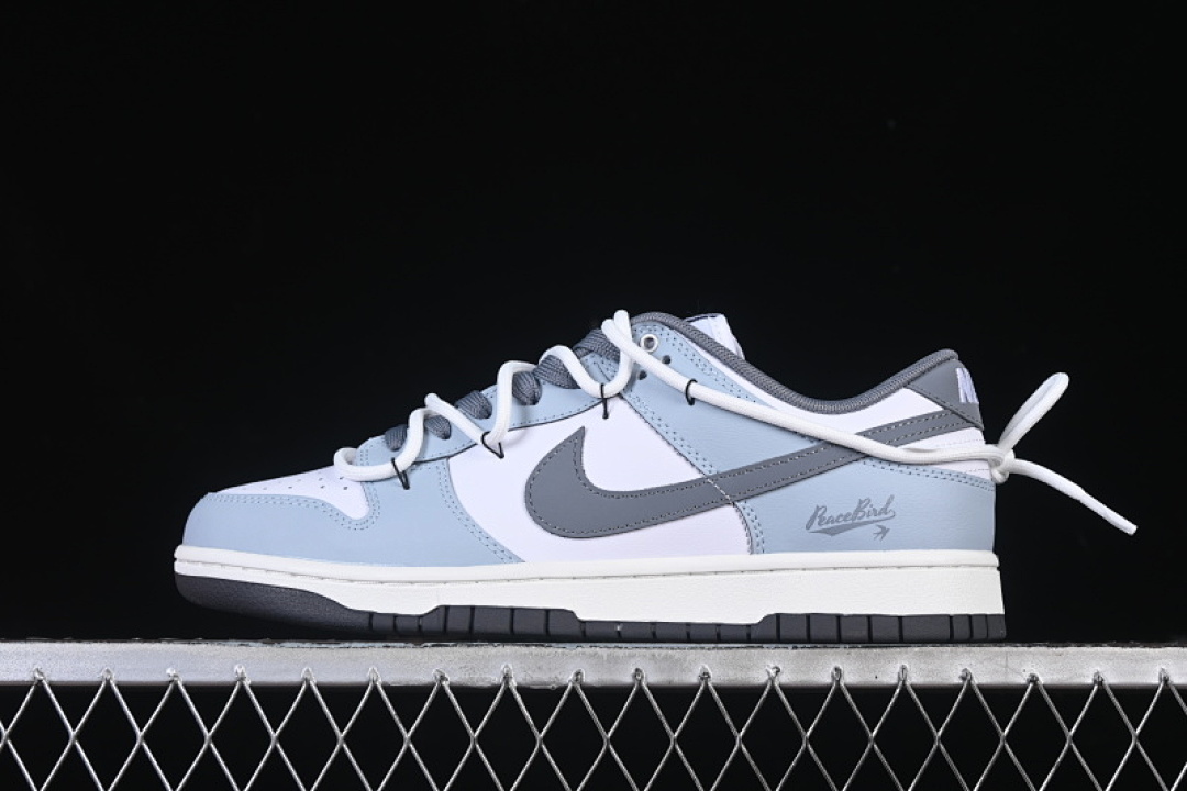 Unbranded [BG0510-058]-[SB DUNK LOW JUST DO IT WHITE/GREY/BLUE]-[MAN:40-46], photo 1